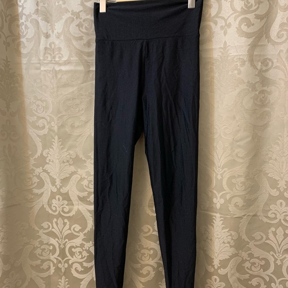 High Rise Leggings - Picture 2 of 4